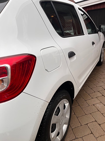 Dacia Sandero 3 of 5