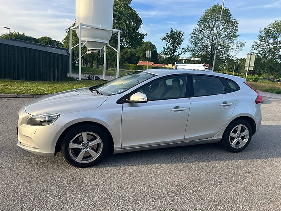 Volvo V40 4 of 8
