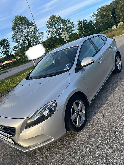Volvo V40 6 of 8