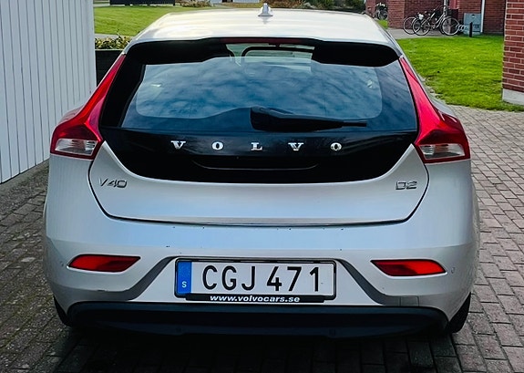 Volvo V40 7 of 8