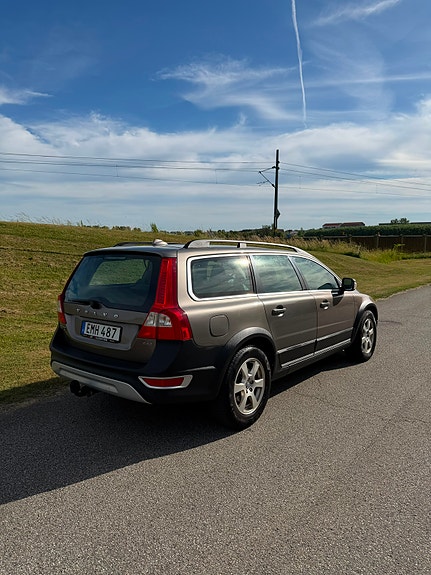 Volvo XC70 6 of 17