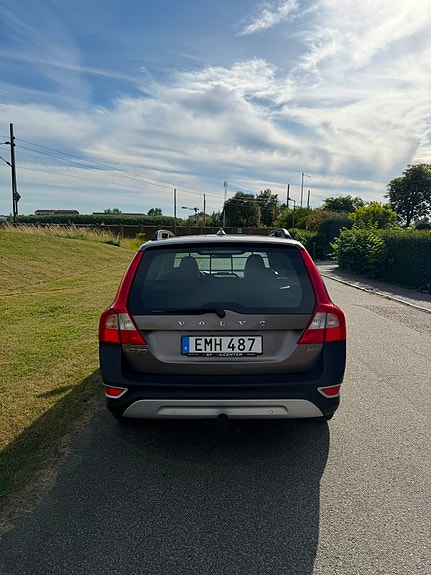 Volvo XC70 4 of 5