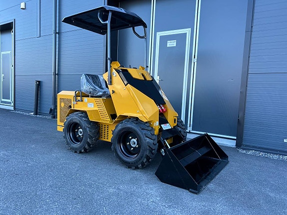Minilastare (Skid Steer med sits) Careasy Maskin 9 of 12