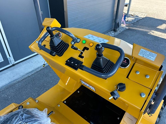 Minilastare (Skid Steer med sits) Careasy Maskin 12 of 12