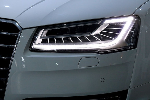 Audi A8 16 of 30