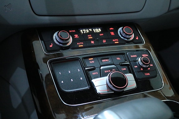 Audi A8 18 of 30