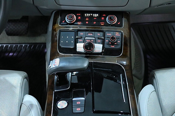 Audi A8 29 of 30