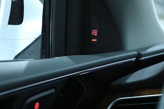 Audi A8 21 of 30