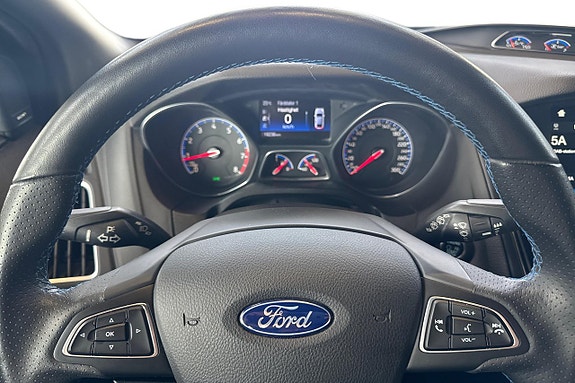 Ford Focus 13 of 26