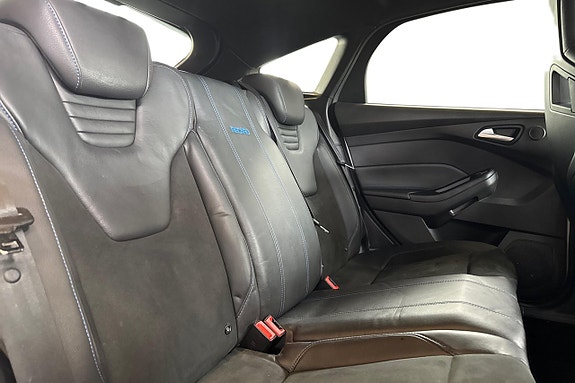 Ford Focus 17 of 26