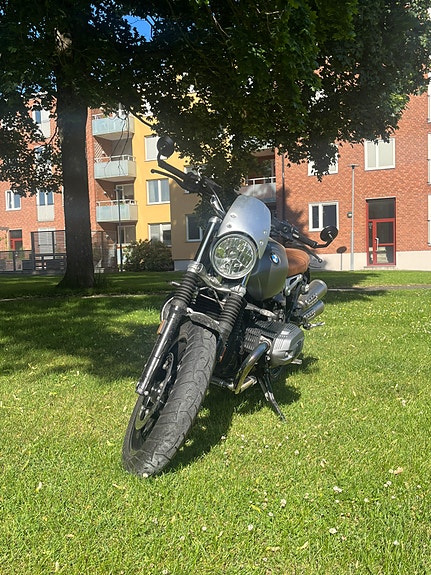 BMW R nineT Scrambler 2 of 5