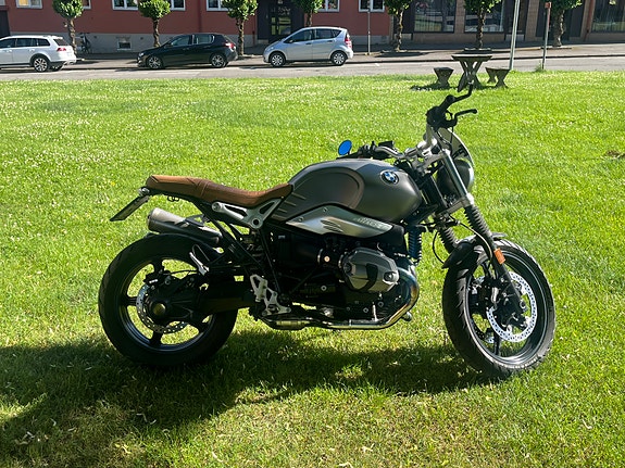 BMW R nineT Scrambler 3 of 5