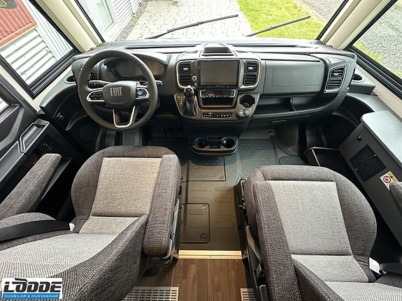 Knaus L!VE I 700 MEG 5 of 14