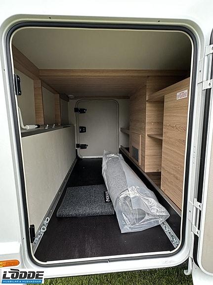 Knaus L!VE I 700 MEG 4 of 14