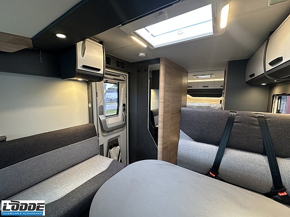 Knaus L!VE I 700 MEG 8 of 14