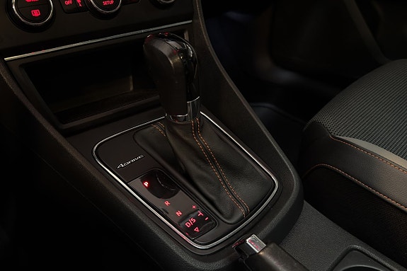 Seat Leon 13 of 15