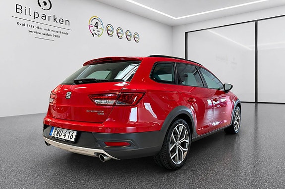 Seat Leon 2 of 5