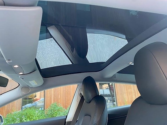 Tesla Model 3 23 of 24