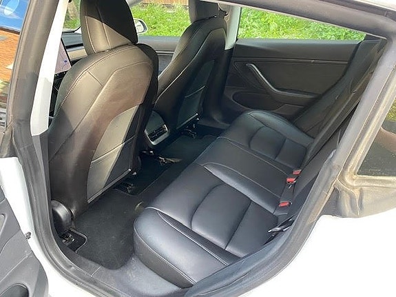 Tesla Model 3 16 of 24