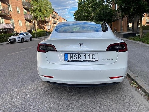 Tesla Model 3 4 of 24