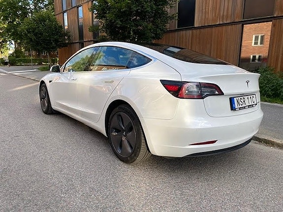 Tesla Model 3 3 of 24