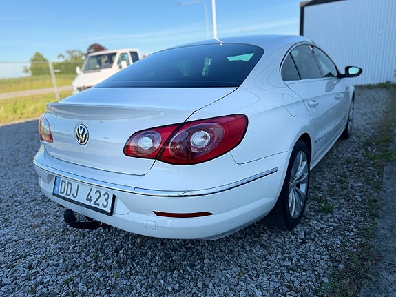 Volkswagen Passat CC 4 of 5