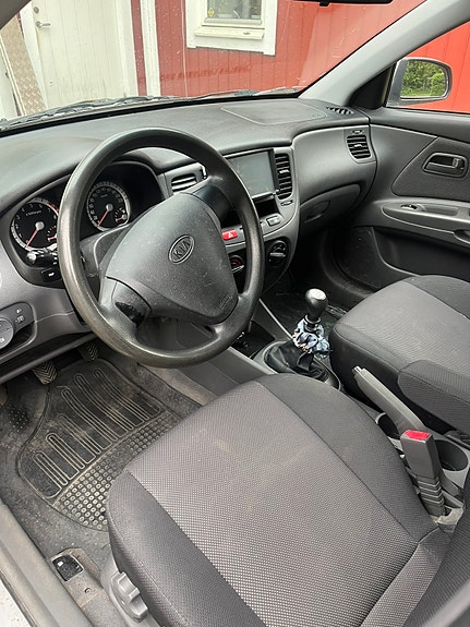 Kia Rio 5 of 5