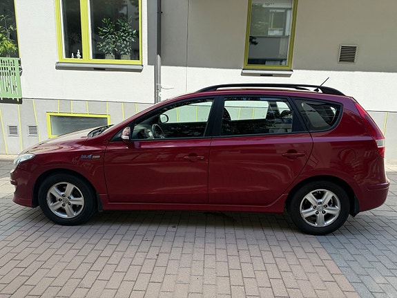 Hyundai i30 3 of 5
