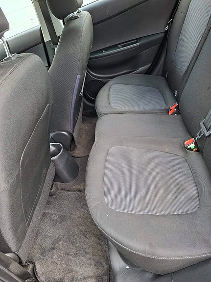 Hyundai i20 4 of 5