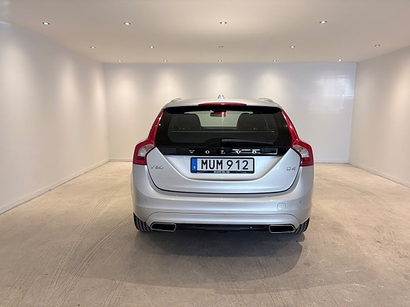 Volvo V60 5 of 5