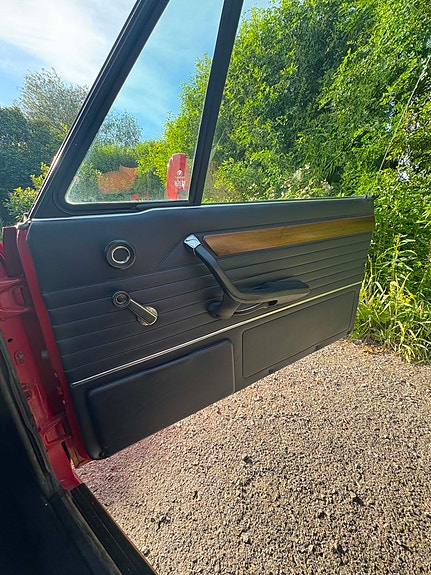 BMW 2002 Ti 3 of 5