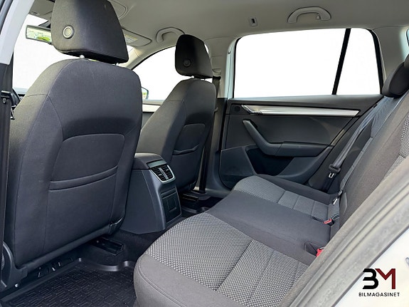 Skoda Octavia 10 of 21