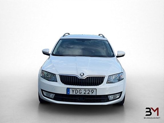 Skoda Octavia 2 of 5