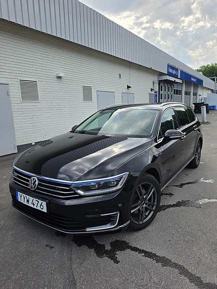 Volkswagen Passat 3 of 5