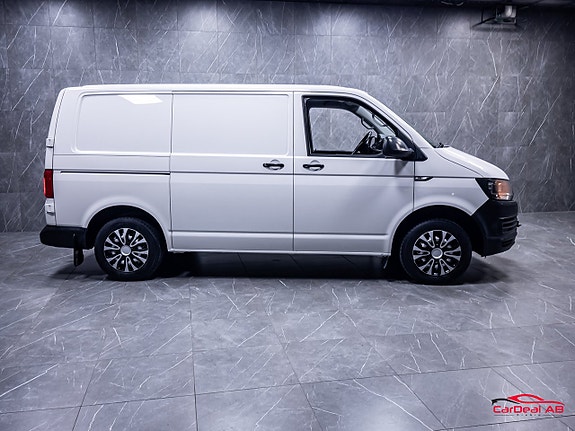 Volkswagen Transporter 8 of 28