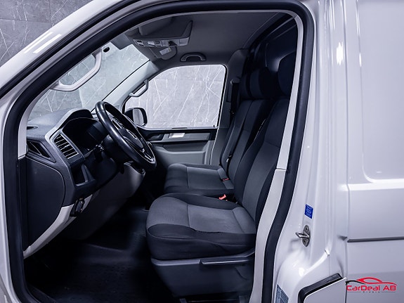 Volkswagen Transporter 10 of 28
