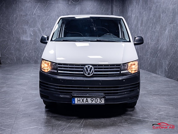 Volkswagen Transporter 2 of 5