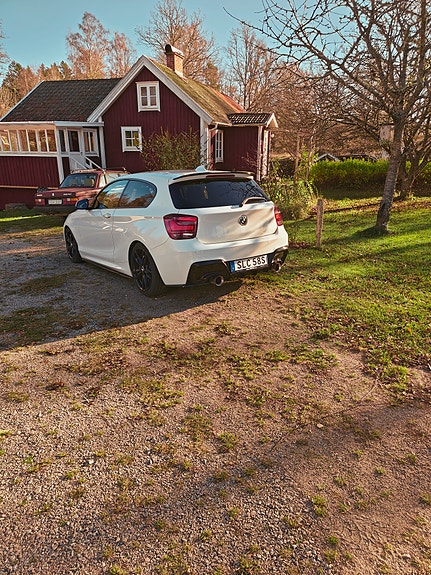 BMW M135i 3 of 5