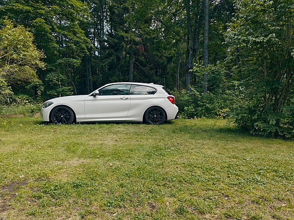 BMW M135i 2 of 5