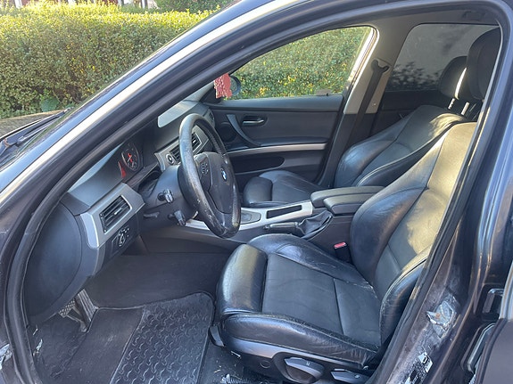 BMW 325i 4 of 4