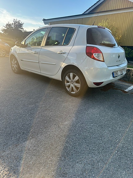 Renault Clio 2 of 3
