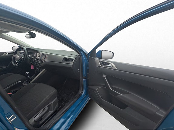 Volkswagen Polo 21 of 28