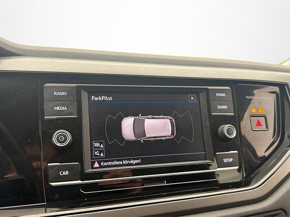 Volkswagen Polo 17 of 28