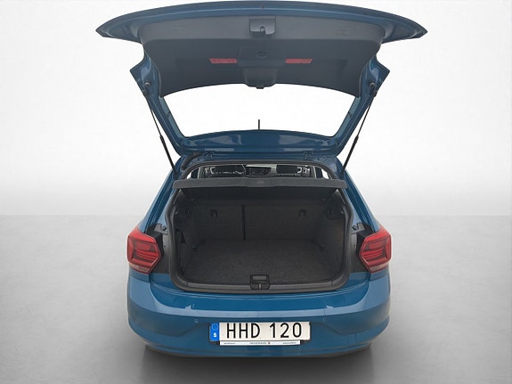 Volkswagen Polo 23 of 28
