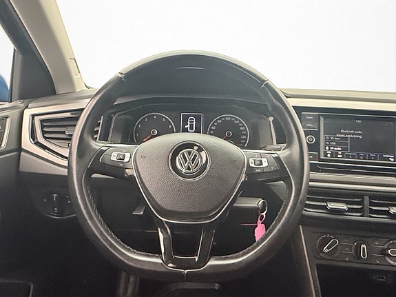 Volkswagen Polo 11 of 28