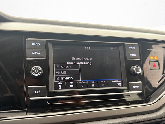 Volkswagen Polo 18 of 28