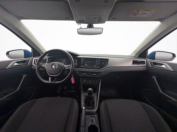 Volkswagen Polo 16 of 28