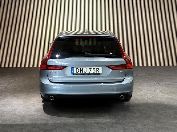Volvo V90 4 of 5