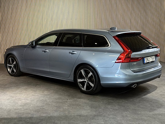 Volvo V90 3 of 5