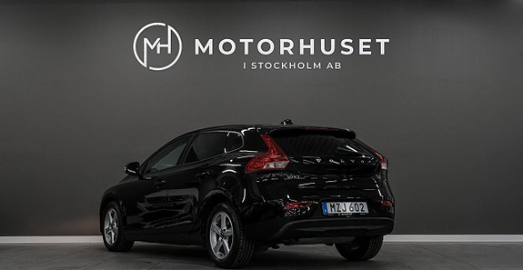 Volvo V40 4 of 5